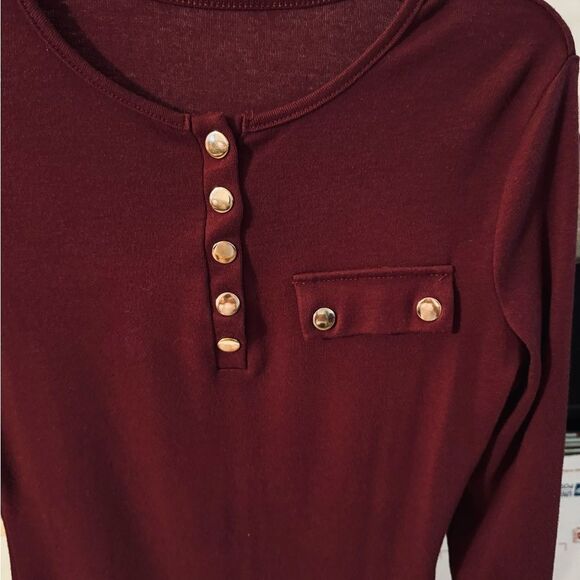 - SHEIN long sleeve tee with gold tone buttons - Picture 3 of 5
